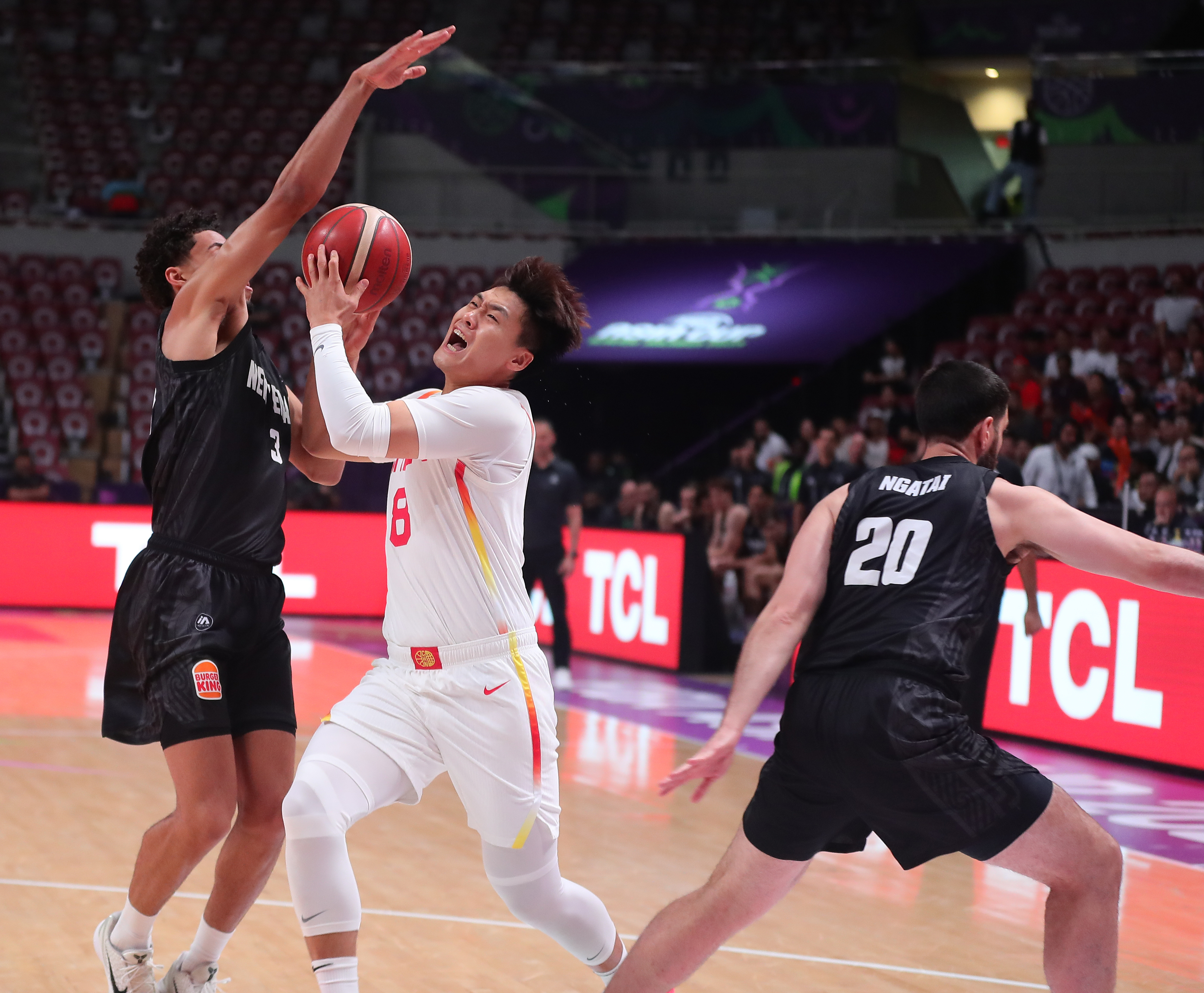 亚洲杯首轮比赛:新西兰击败爱尔兰 亚洲杯首轮比赛:新西兰击败爱尔兰