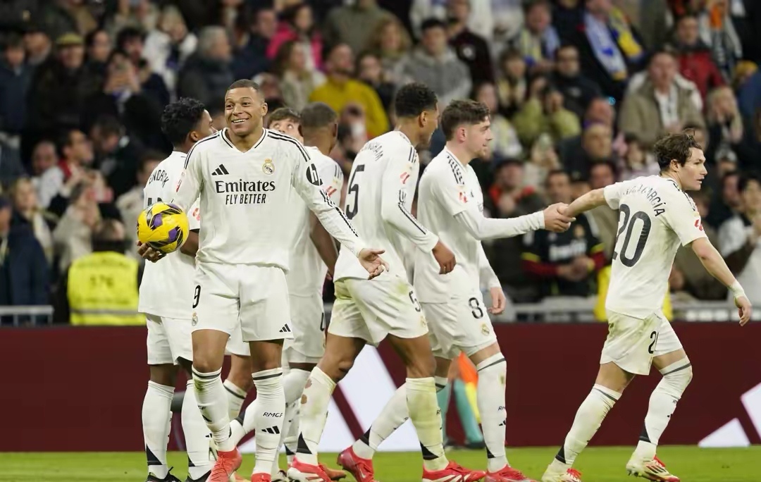 巴黎球员发挥出色，帮助球队取胜