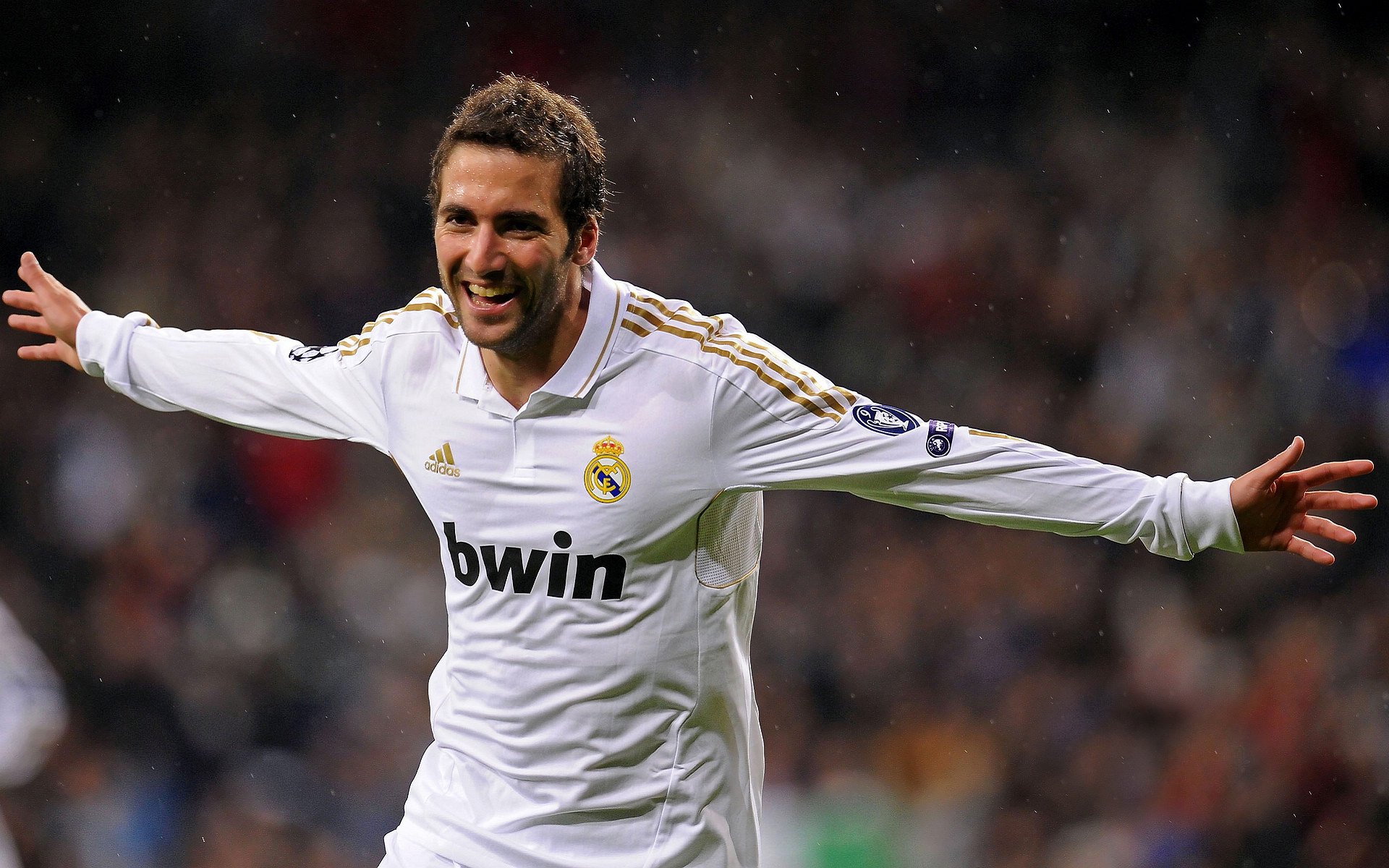 罗德里戈一剑封喉！英格兰新贵掀翻银河战舰，伯纳乌见证新时代序章