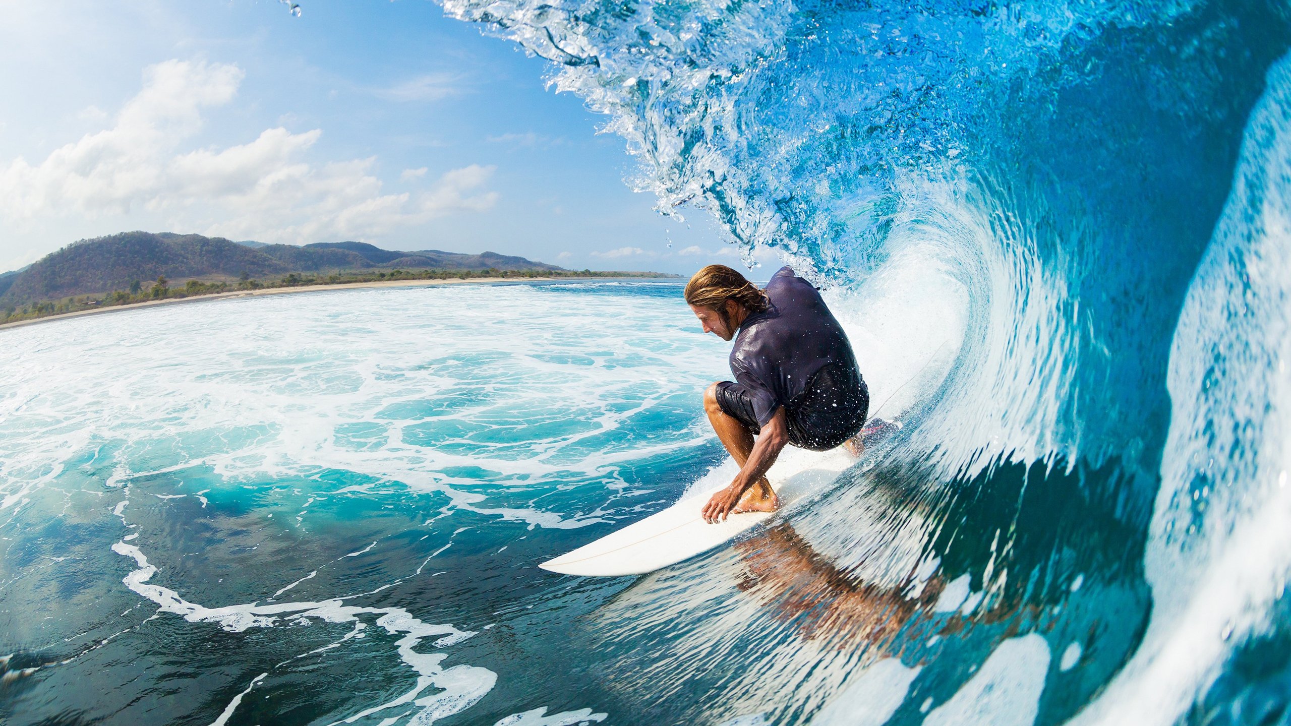 赛道上的逆袭，拉塞尔带领威廉姆斯鏖战迈凯伦终取胜